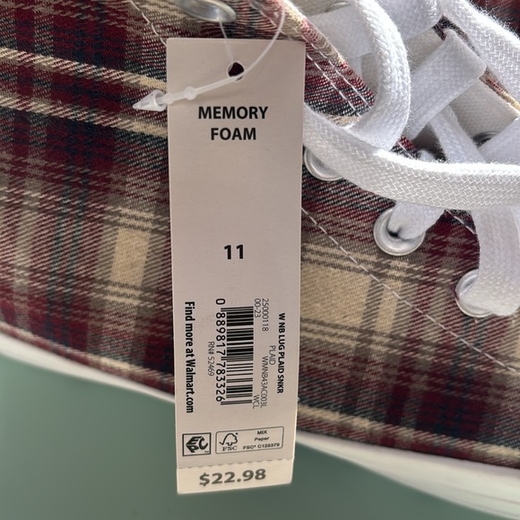 Women’s Plaid Sneaker - Picture 5 of 5